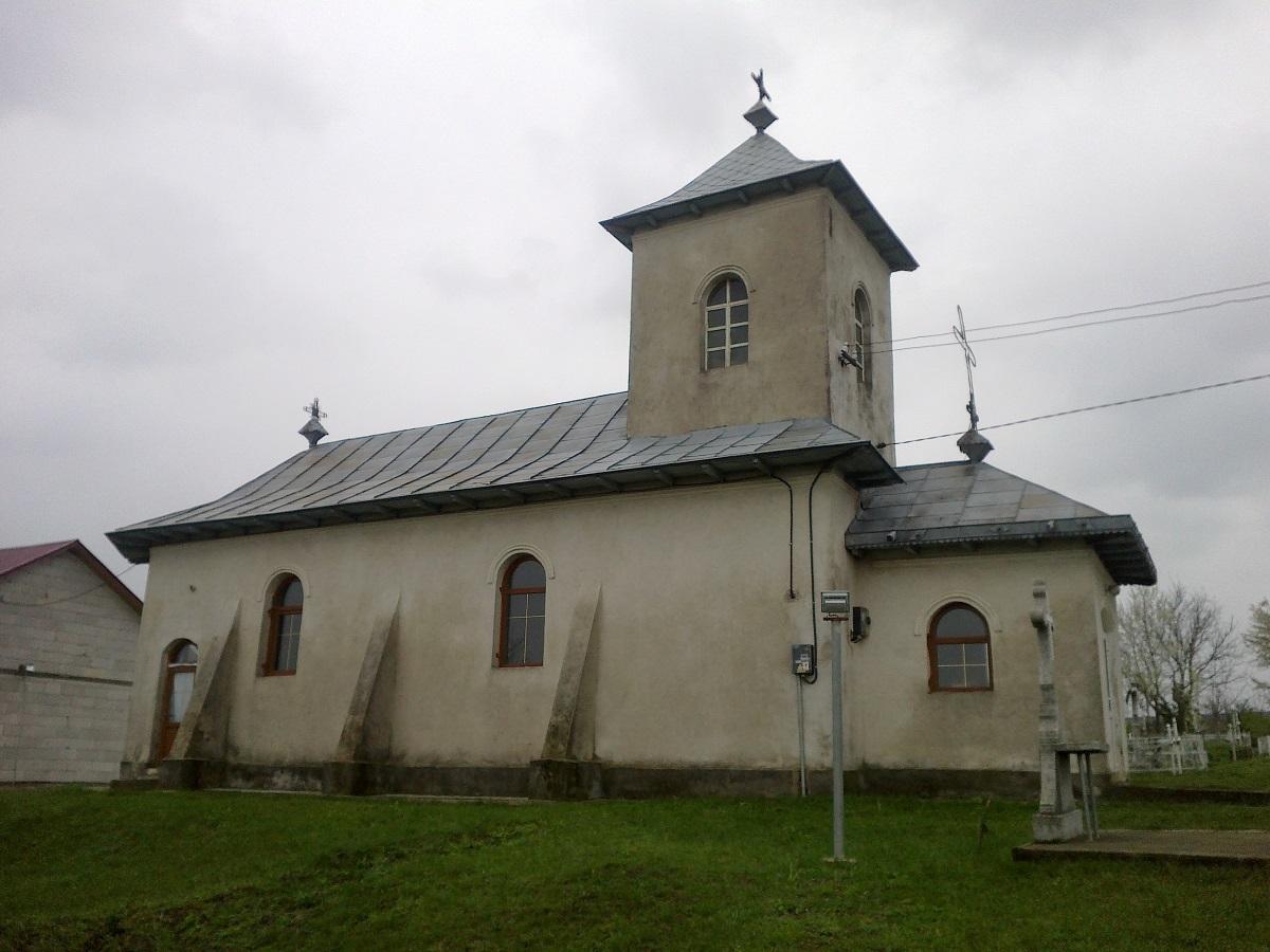 Biserica - vedere exterioară